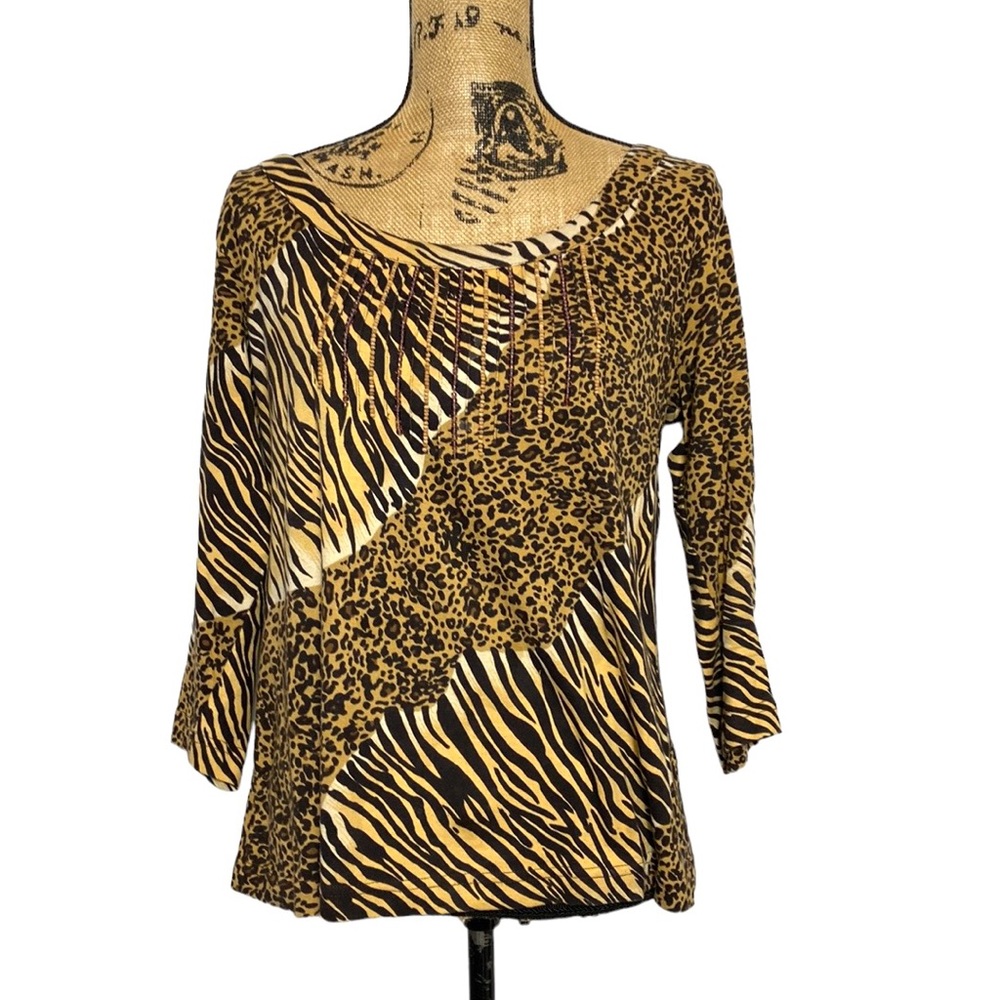 Beaded Scoop Neck Large Cat Print Blouse M